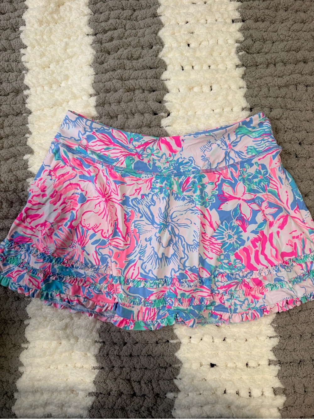 Lilly Pulitzer luxletic UPF 50+ Fiona skort size medium